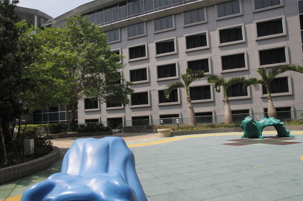 Regal Airport Hotel 7/67