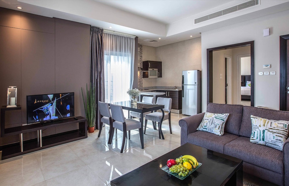 Loumage Suites Spa Seef 49/70