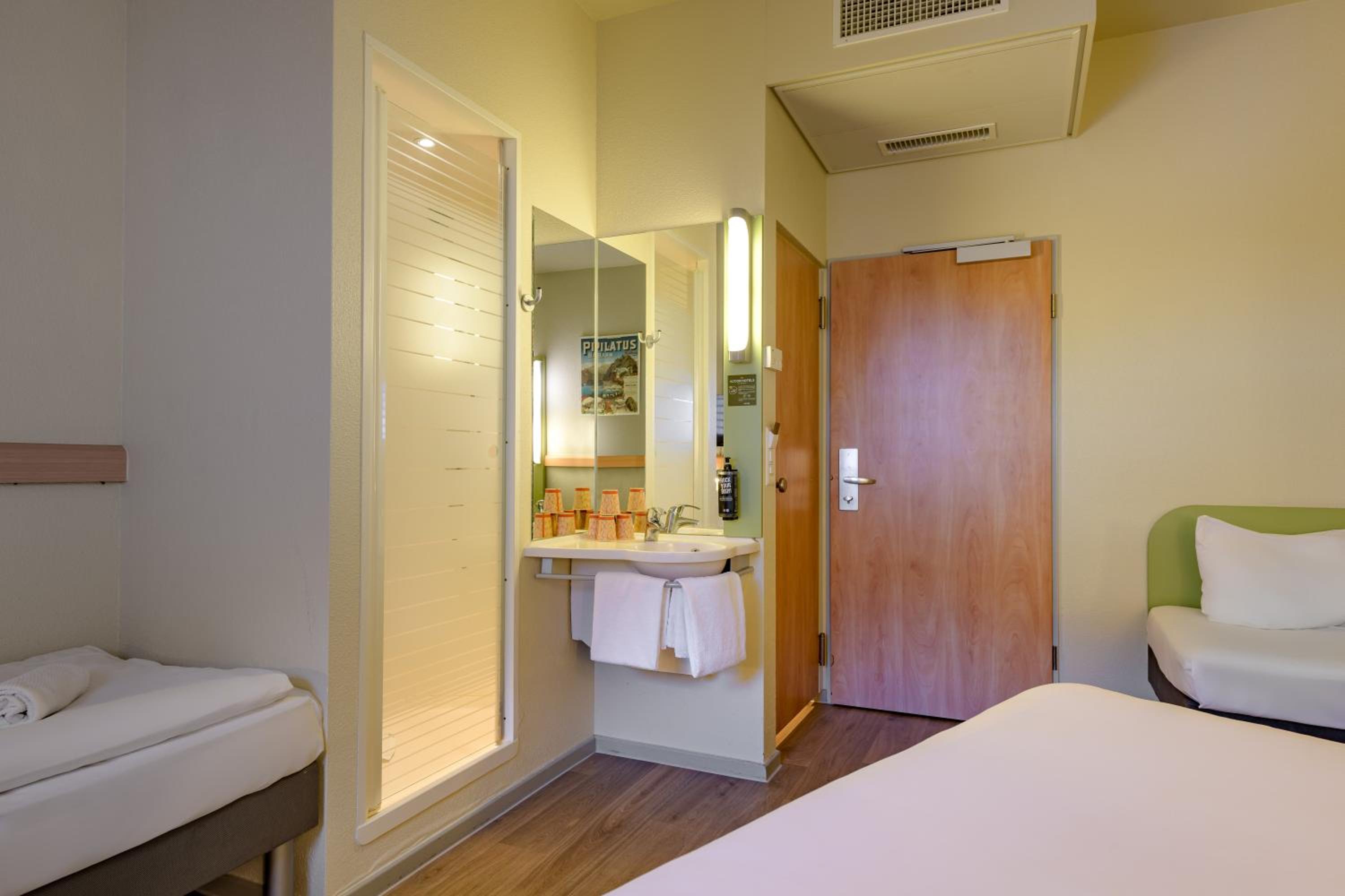 غرفة عائلية بسرير فردي، Ibis Budget Luzern City 6/10
