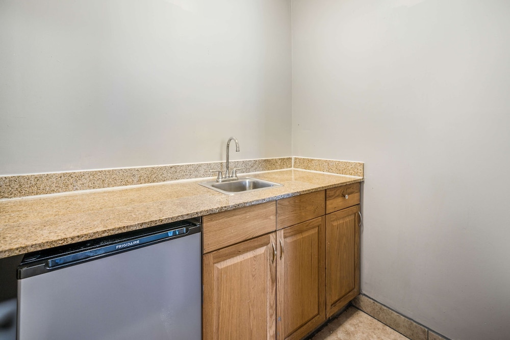 Motel6 Toms River, NJ - Near Seaside Heights 68/69