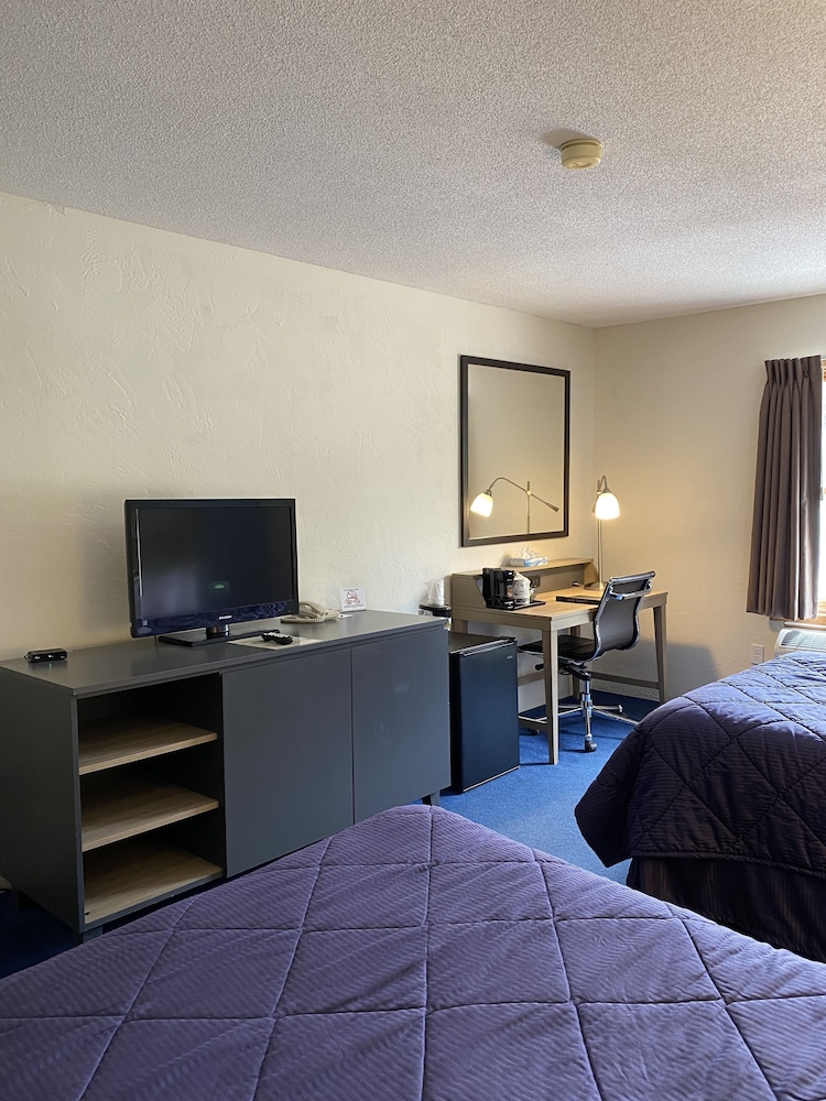 Pictured Rocks Inn & Suites 14/70