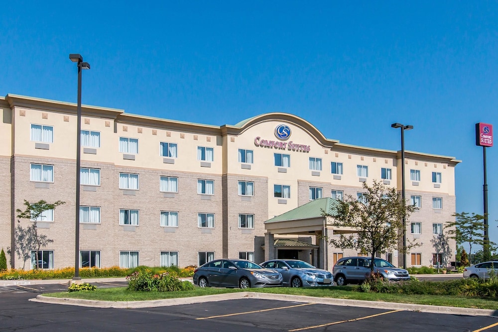 Comfort Suites Wixom - Novi 1/32