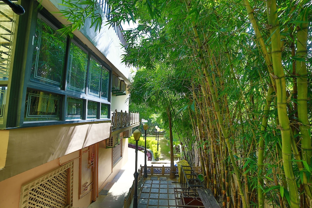 Hotel Shiv Villa 37/45
