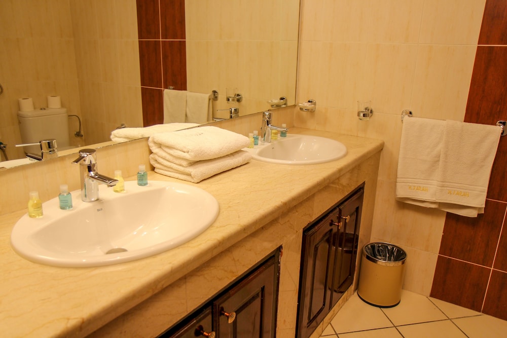 New Farah Hotel 43/44