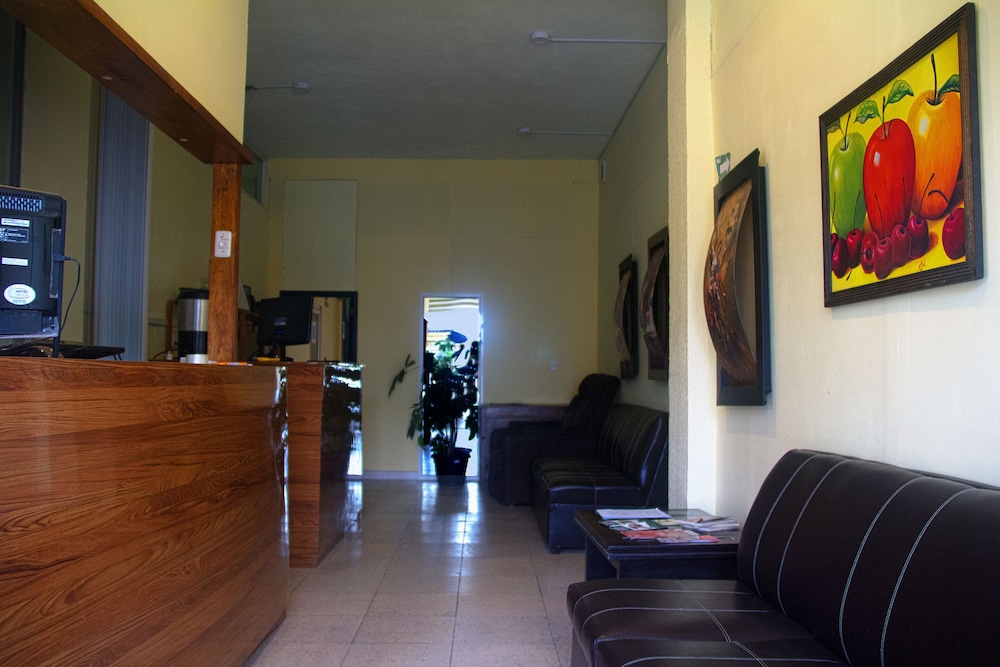 OYO Hotel Trigos De Oro San Luis Teolocholco Park 9/42