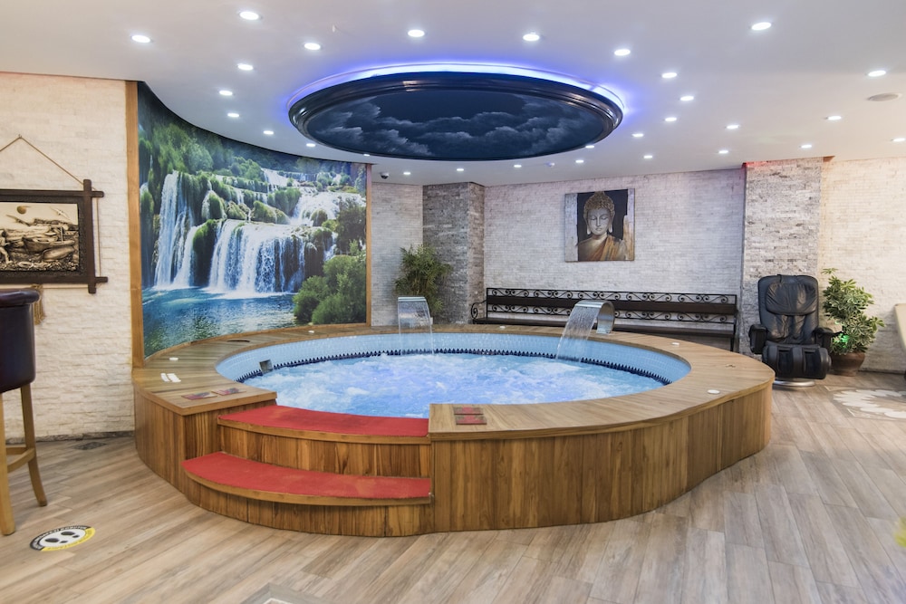 Lobby at Midmar Deluxe Hotel, ISTANBUL