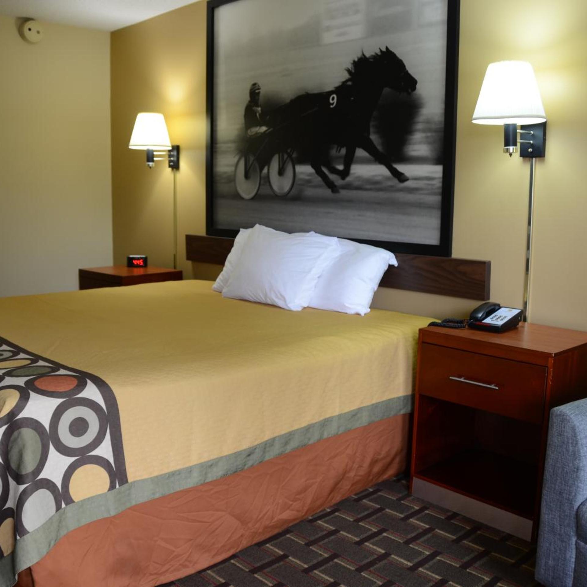 Super 8 by Wyndham Franklin Hwy 31 18/36