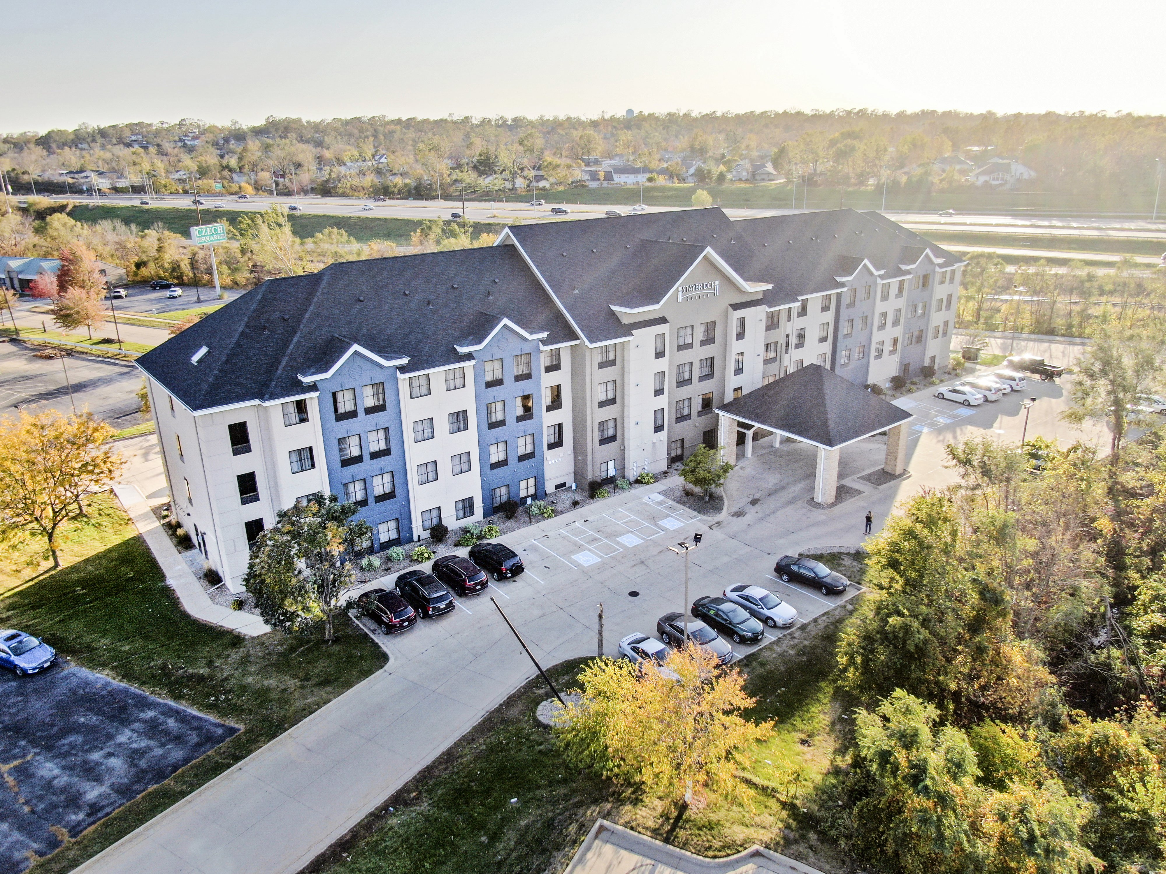 Staybridge Suites Cedar Rapids North 2/41