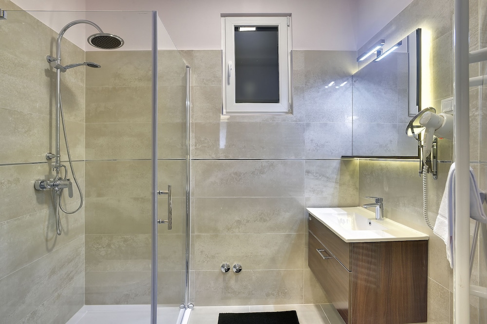 D&A Center Apartments 39/43