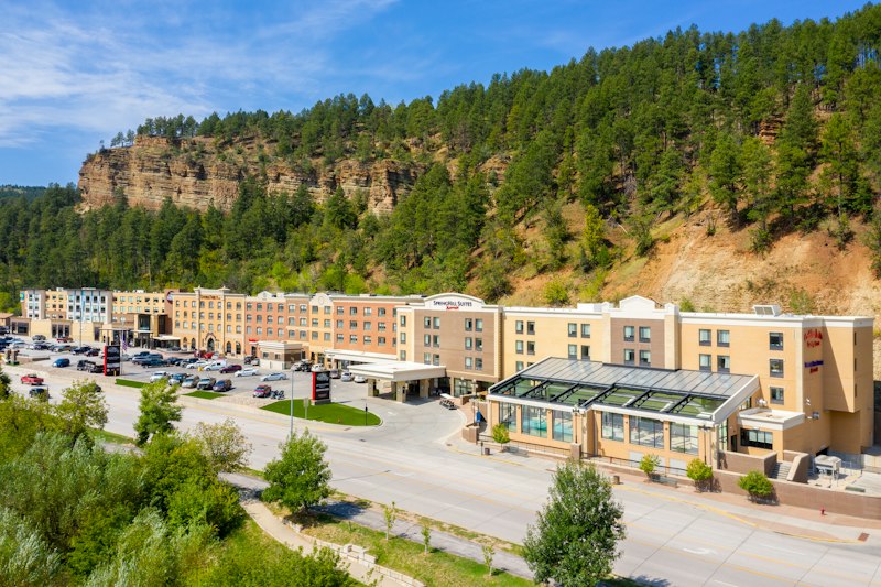 Doubletree By Hilton Deadwood At Cadillac Jack S 2/52