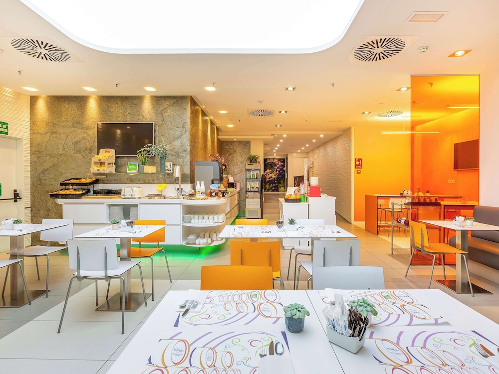 Ibis Styles Madrid Prado 38/50