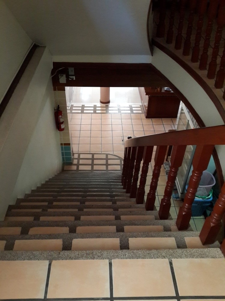 Nathon Residence 18/35