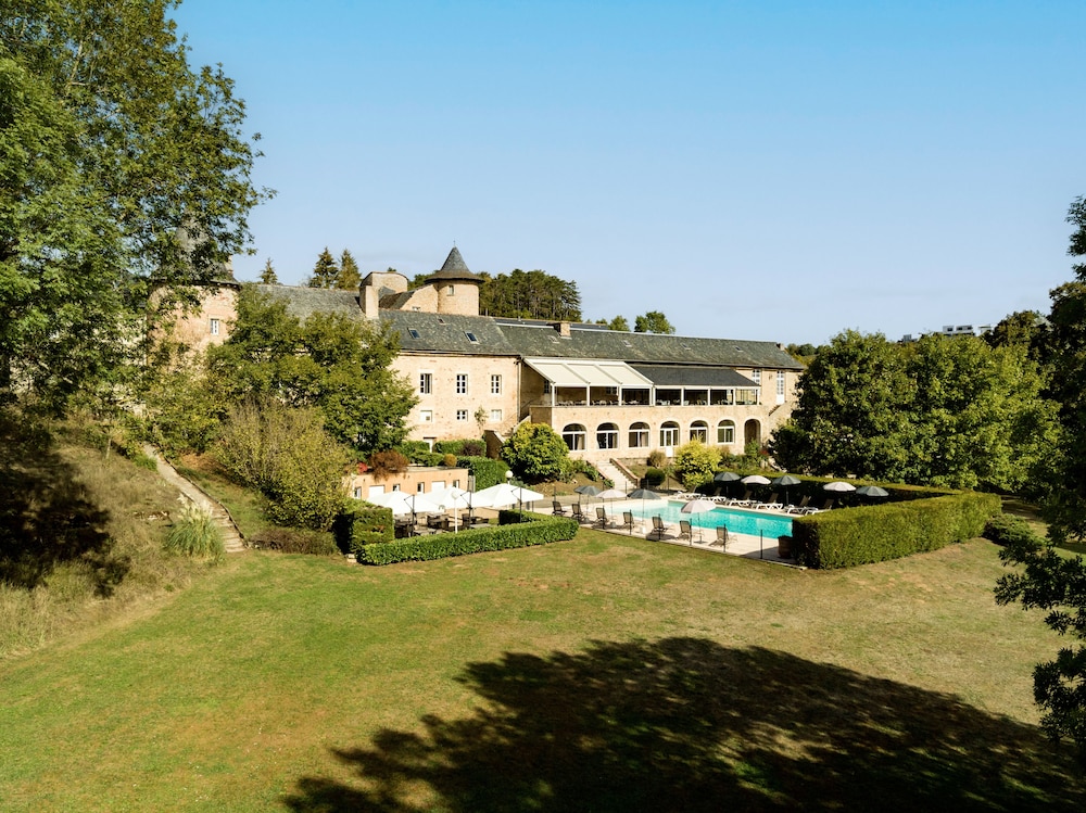 Le Chateau de Fontanges 66/68