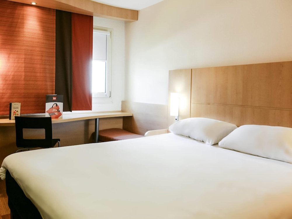 Ibis Nevers 25/63