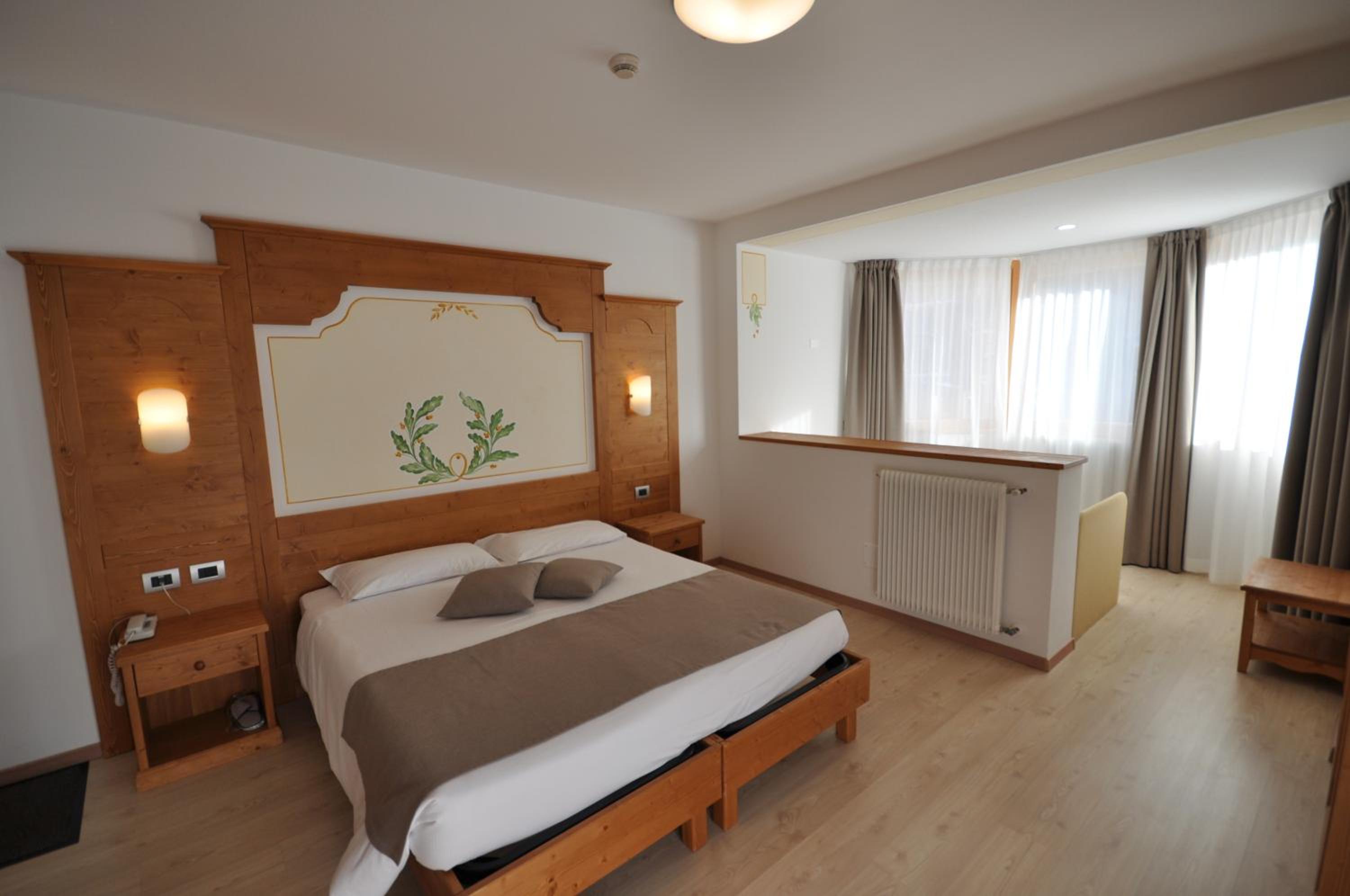 HOTEL SELECT 18/59