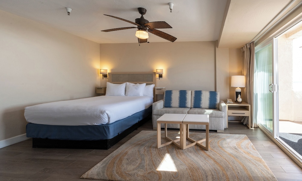 Southern California Beach Club 24/73
