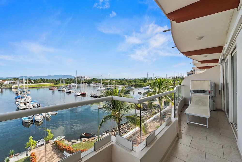 Hotel Boutique Marina Banderas 26/50