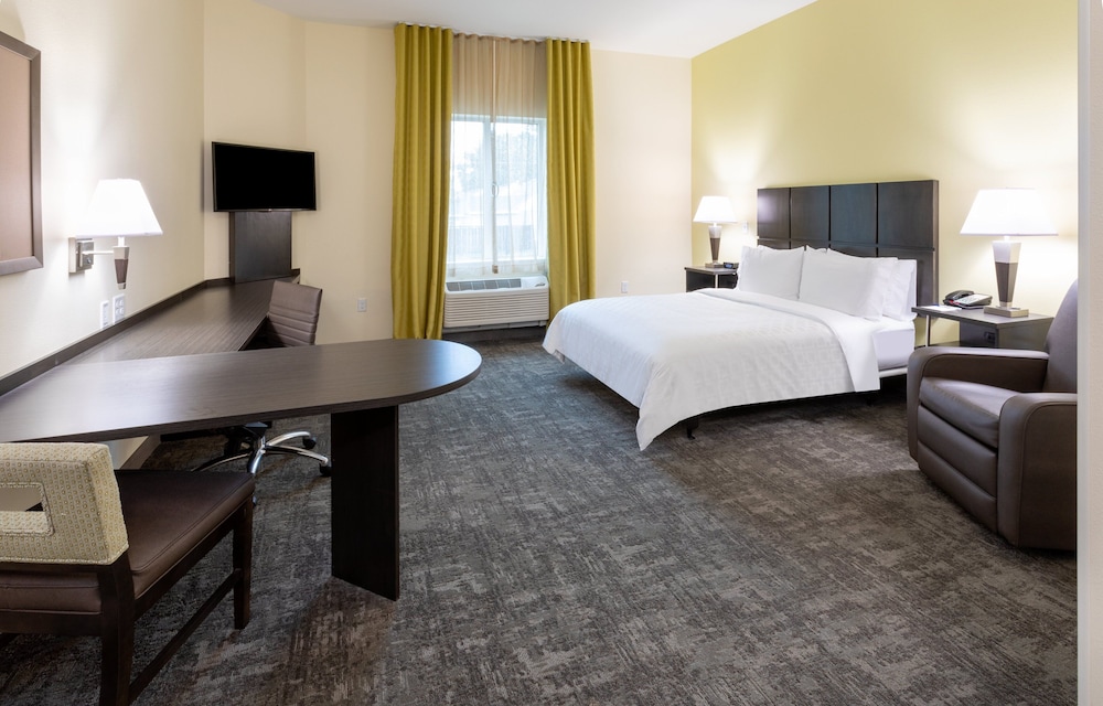 Candlewood Suites Rochester Mayo Clinic Area 14/50