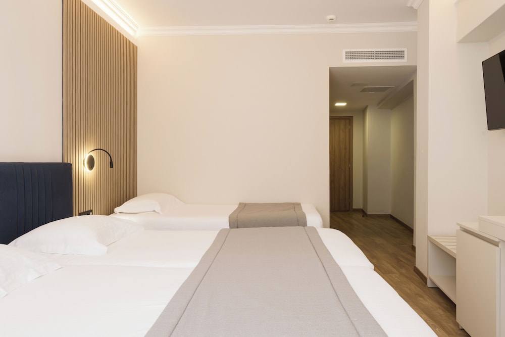 Palatino Hotel 26/83