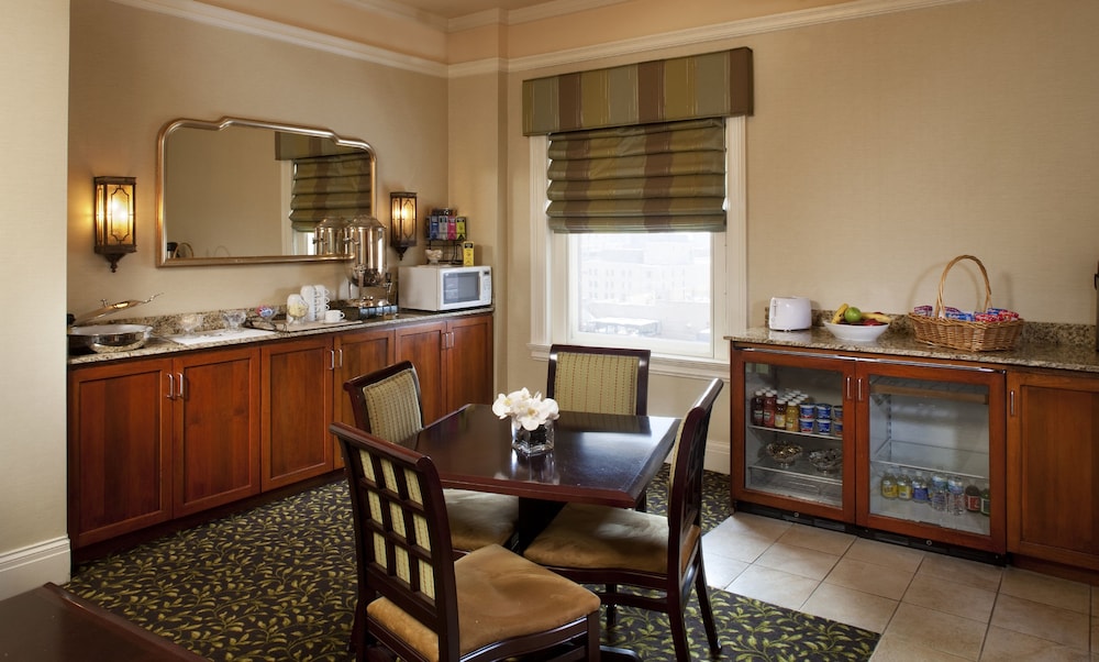 The Seelbach Hilton Louisville 49/54
