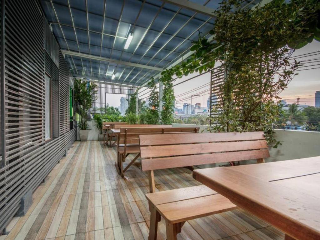 Cozy At 9 Hotel And Kitchen 70/85