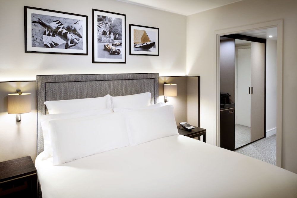 Columbus Hotel Monte-Carlo, Curio Collection by Hilton 10/46