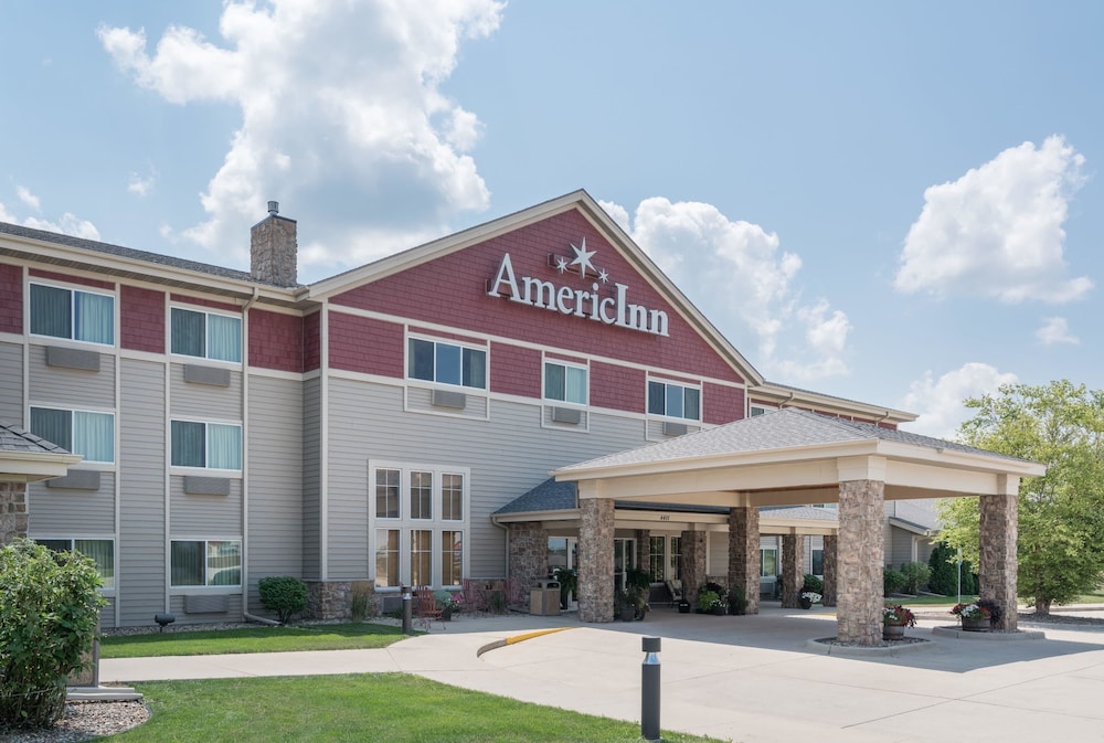 AmericInn by Wyndham Newton 1/48
