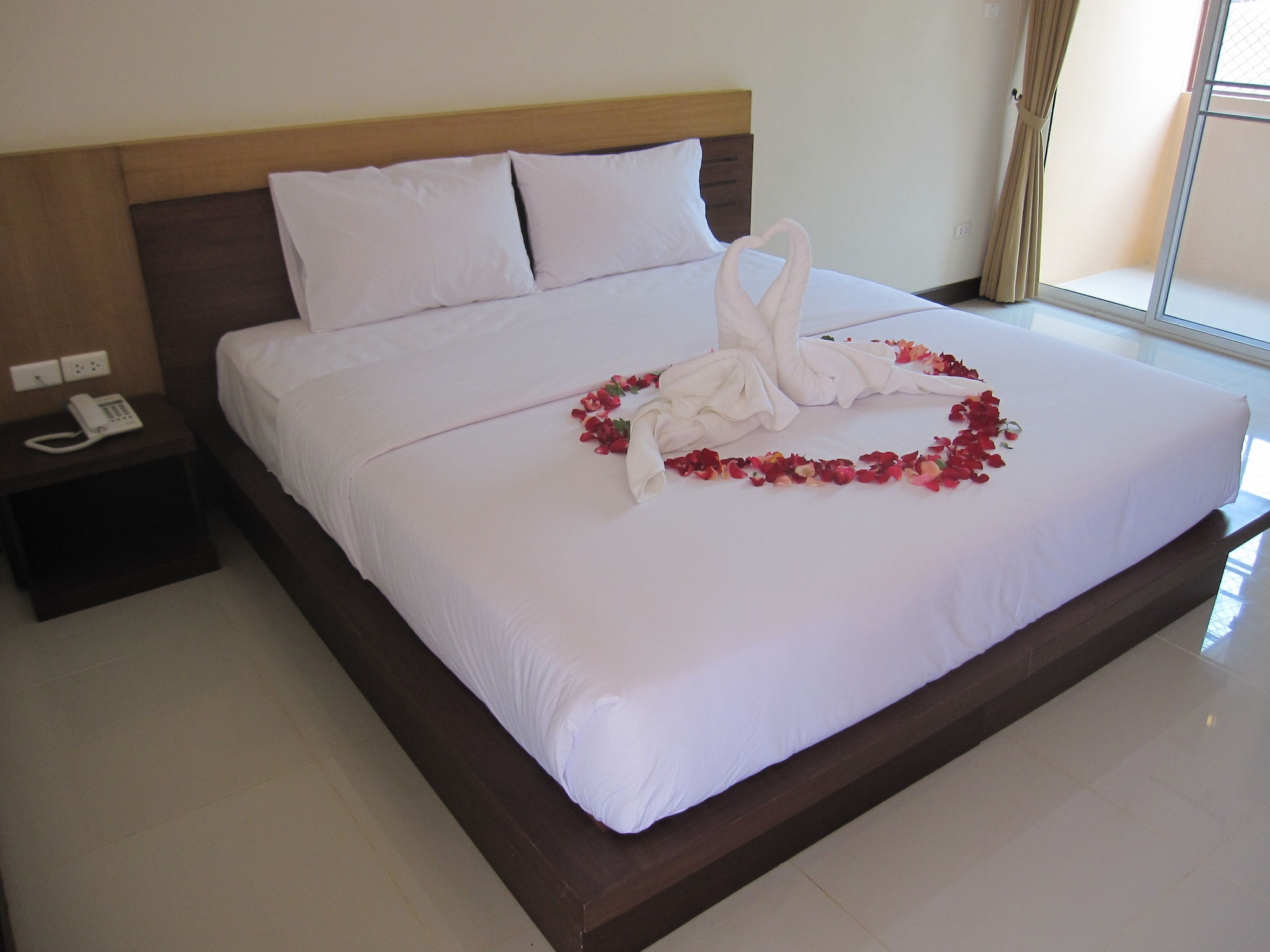 STANDARD, DOUBLE BED