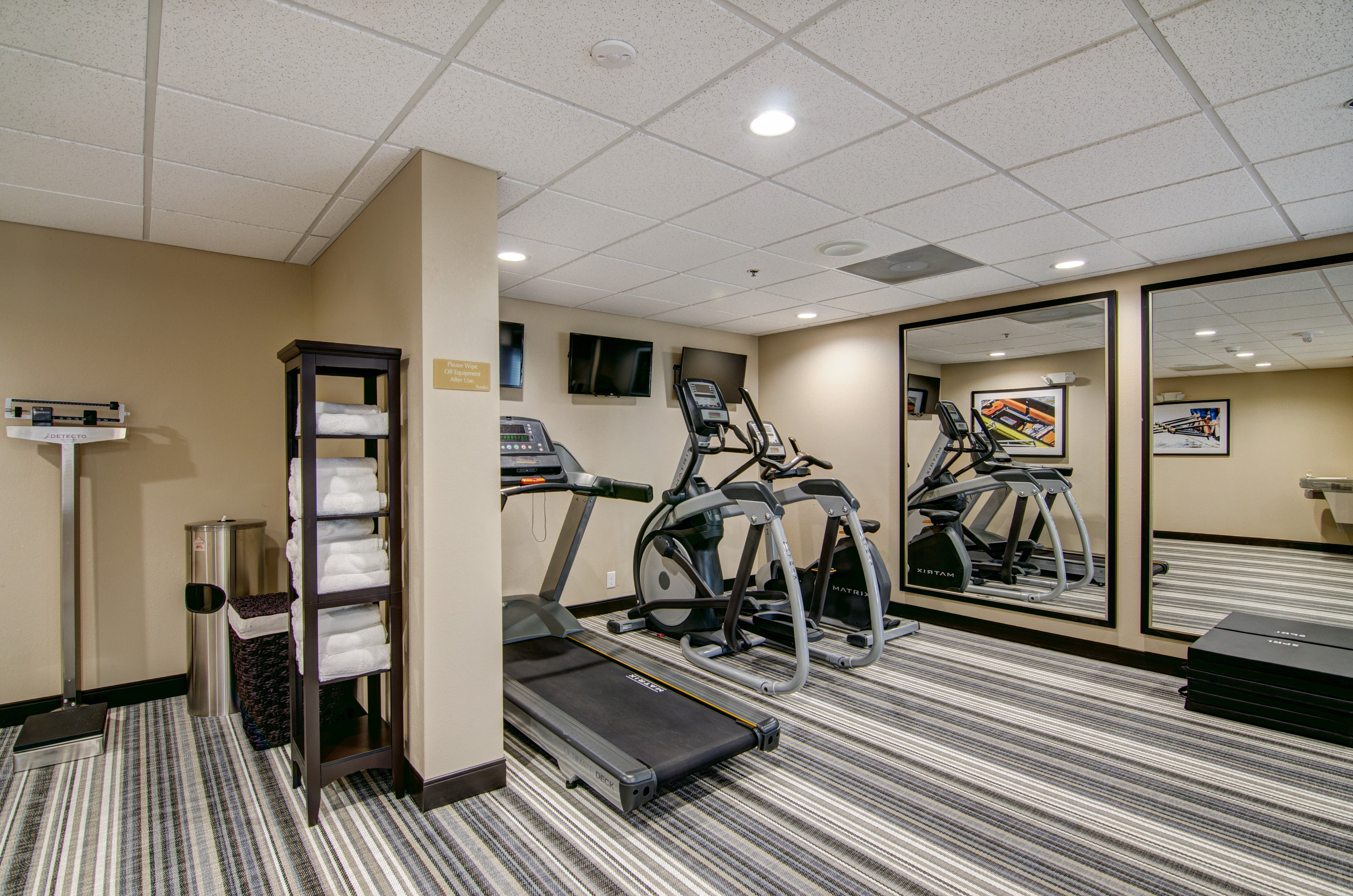 CANDLEWOOD SUITES RICHMOND - WEST BROAD 16/26