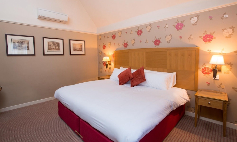 The Westmead Hotel 10/45