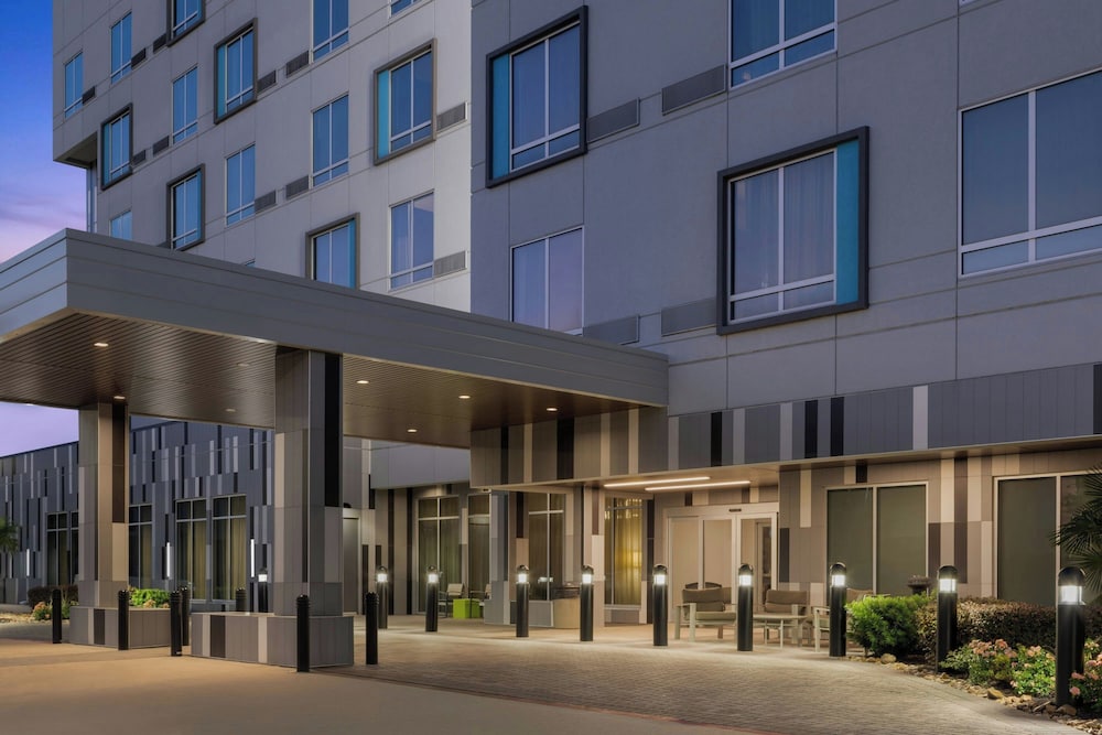 Courtyard by Marriott Houston I-10 West/Memorial photo4