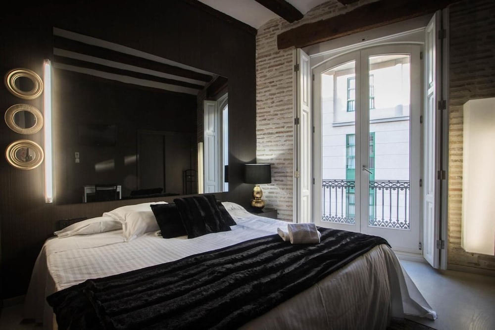 SUPERIOR, DOUBLE BED