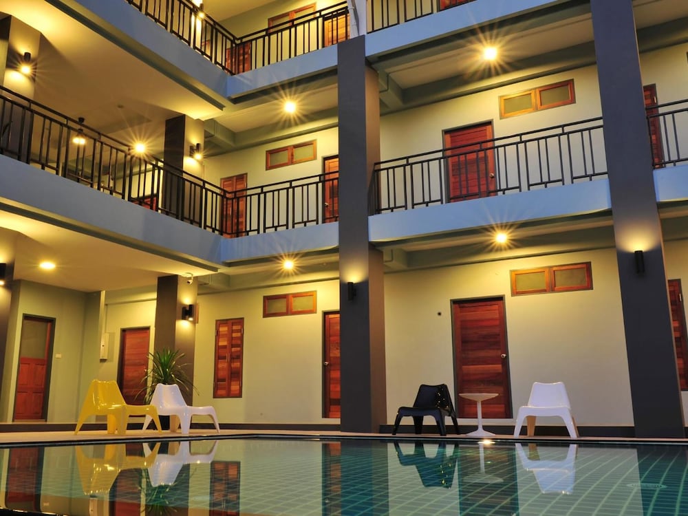 Ruk Cozy Khao Lak 5/40