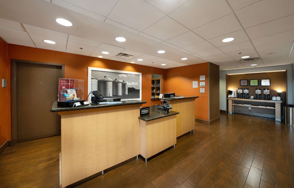 Hampton Inn Suites Madera 11/47