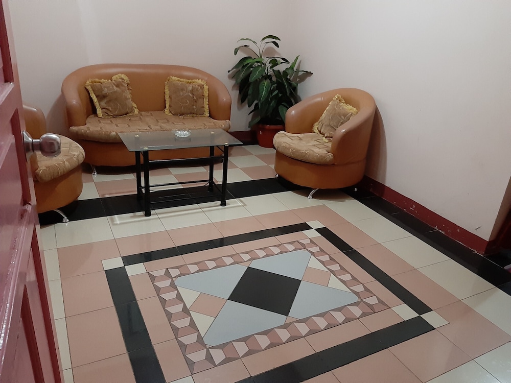 Hotel Parewisata 10/22