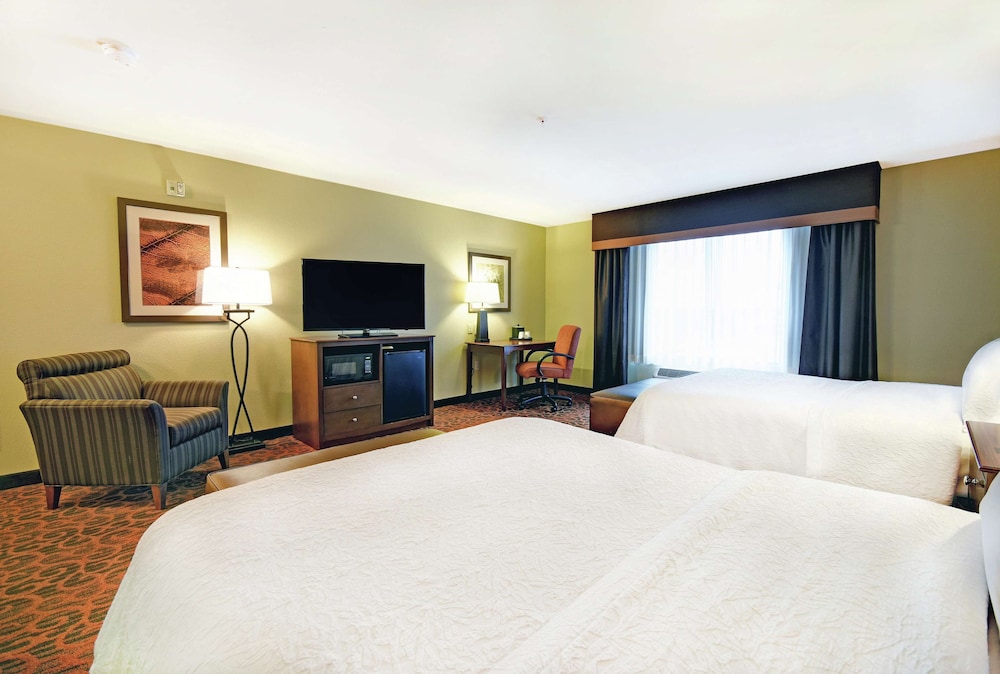 Hampton Inn Beloit 11/56