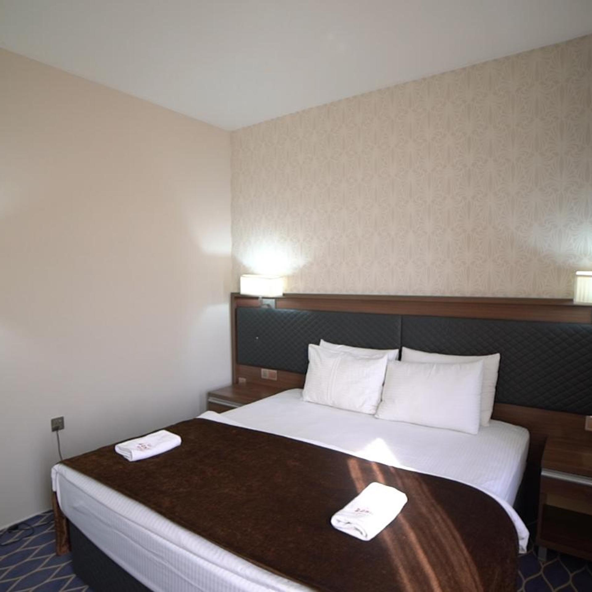 Banoj Hotel 9/61