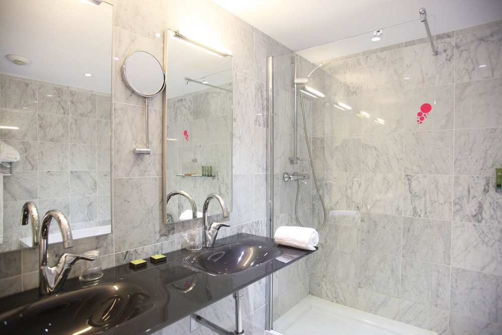 Hotel Balanea 30/33