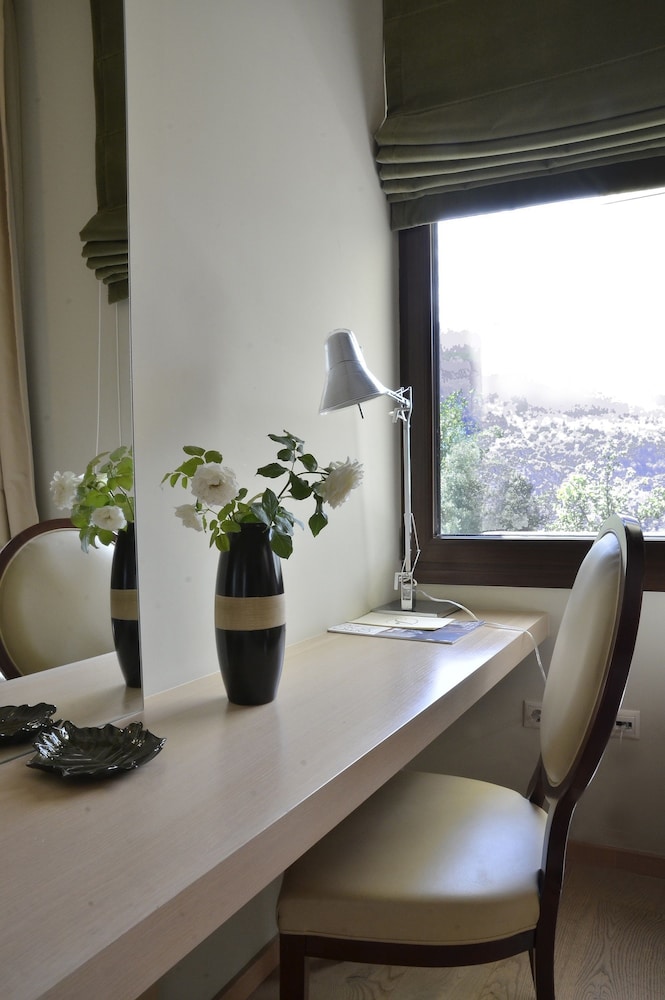 Forest Suites Boutique Hotel 62/79