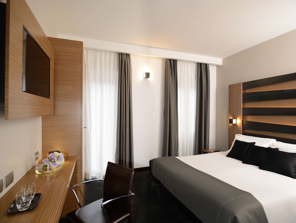 Trevi Hotel 33/79