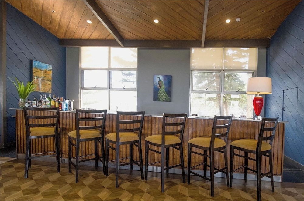 Summit Ridge Tagaytay 54/74