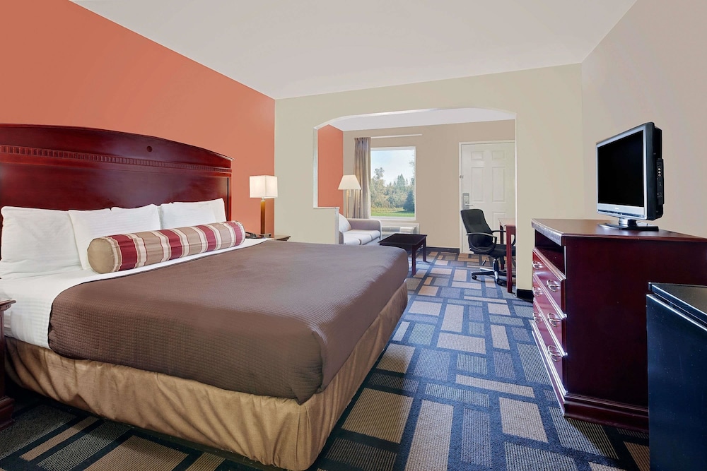 Quality Inn & Suites Dumas, AR 10/33