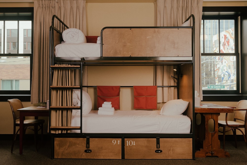 MIXED DORM, DELUXE, BUNK BED, SHARED BATHROOM