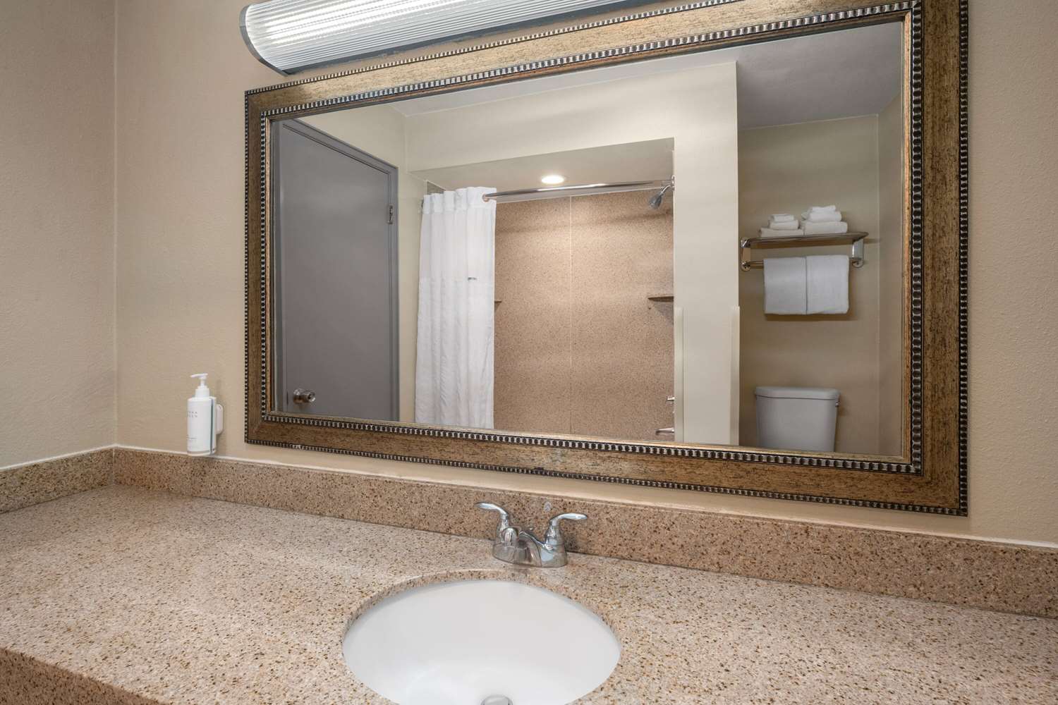 Days Inn by Wyndham Klamath Falls 42/48