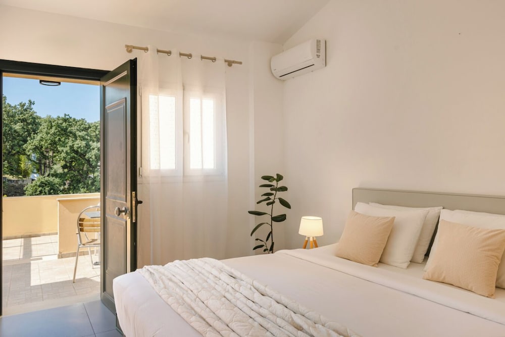 SINGLE ROOM GARDEN VIEW