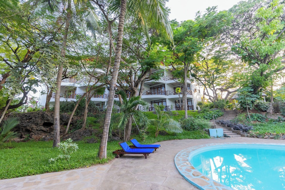 Silver Rock Hotel 30/50