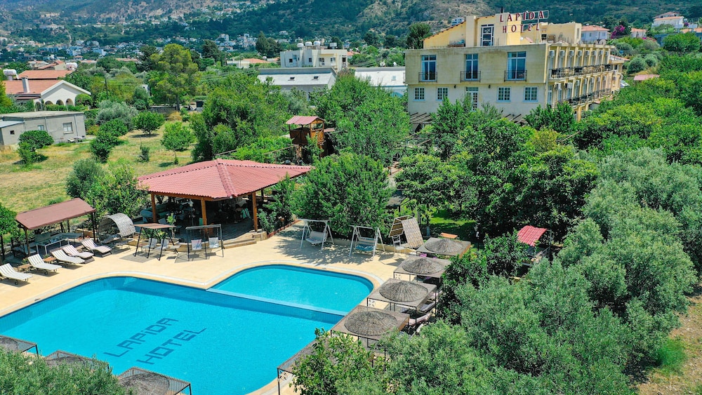 Lapida Garden Hotel 45/48
