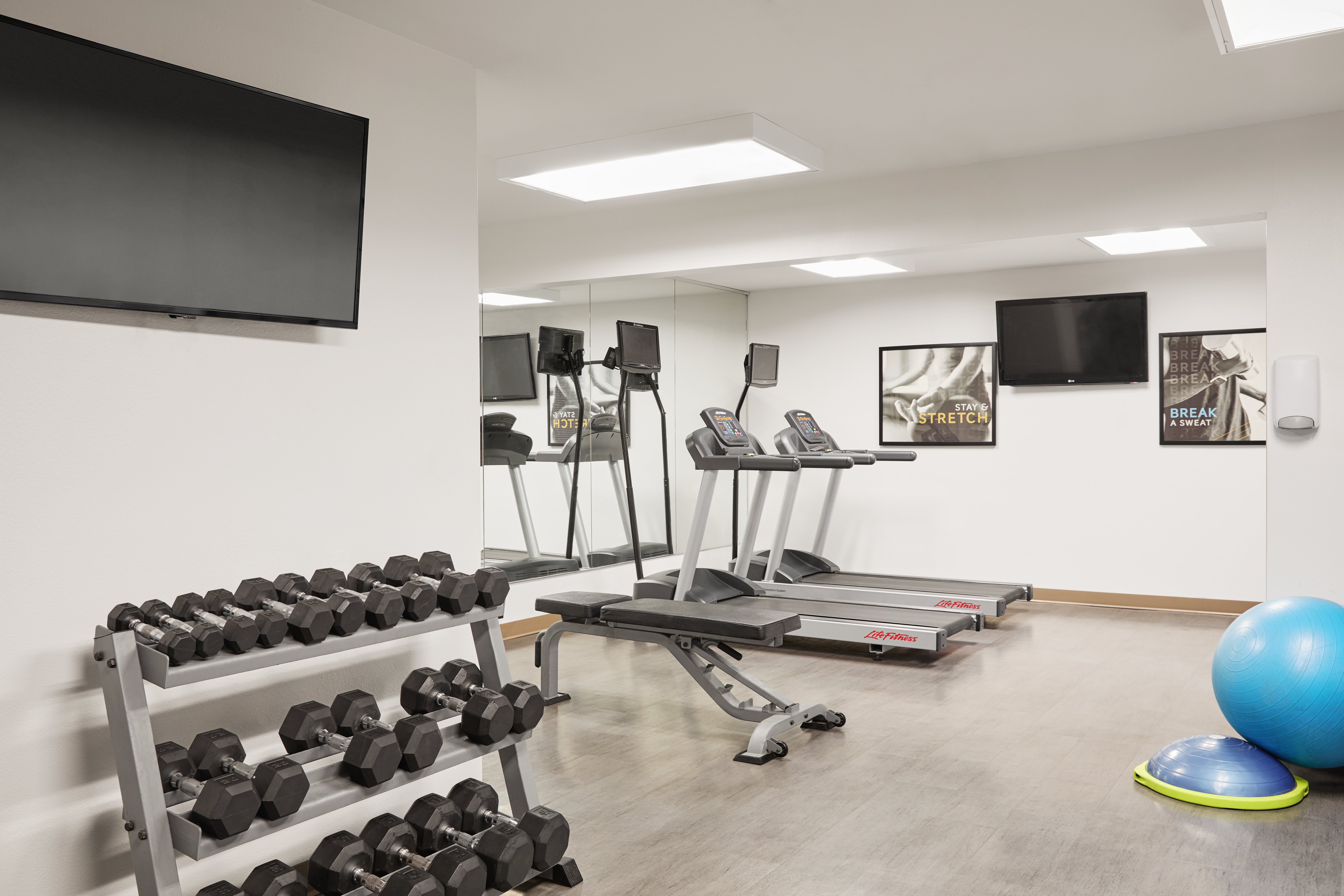 Staybridge Suites Peoria Downtown 13/34