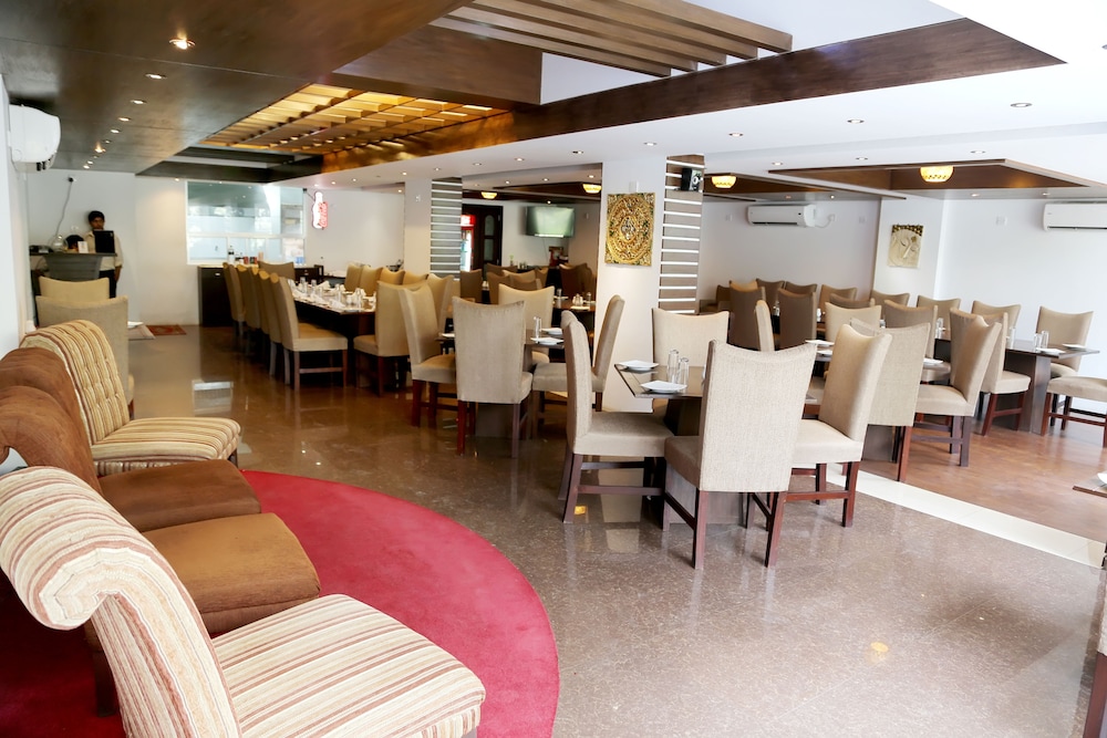 GRAND ORIENTAL HOTEL 55/60