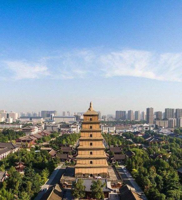 Vienna Hotel (Xi'an Qujiang Datang never night city) 33/40